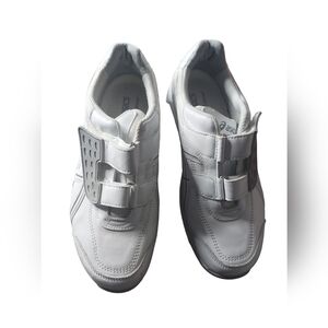 9 Asics white tennis shoes